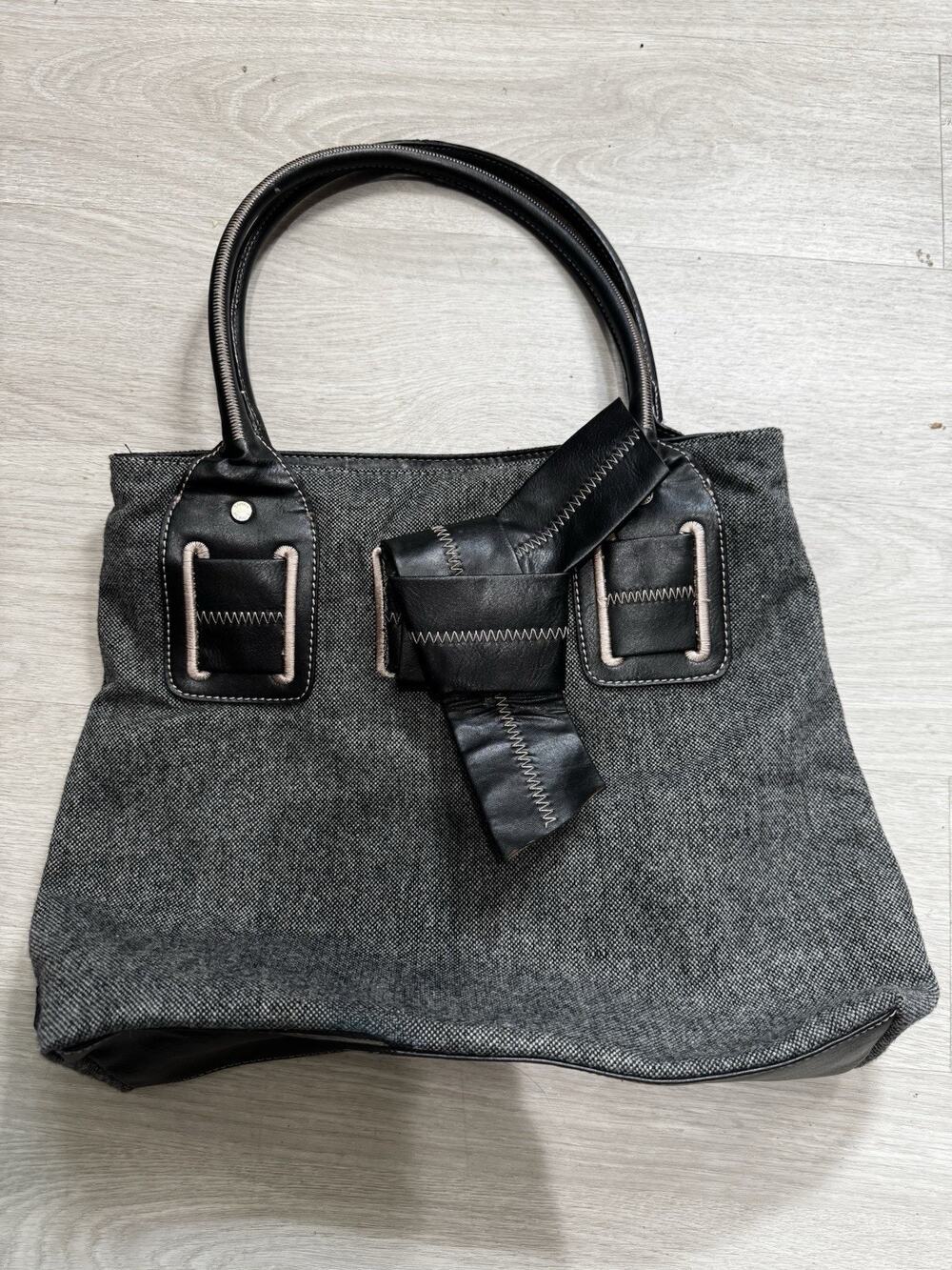 Tommy Hilfiger Gray Tweed Tote Shoulder Bag Black Faux Leather Bow Large Purse